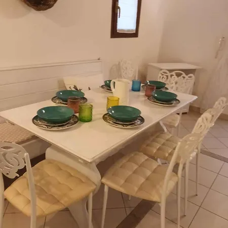 In - Apulien 49939 * Noci